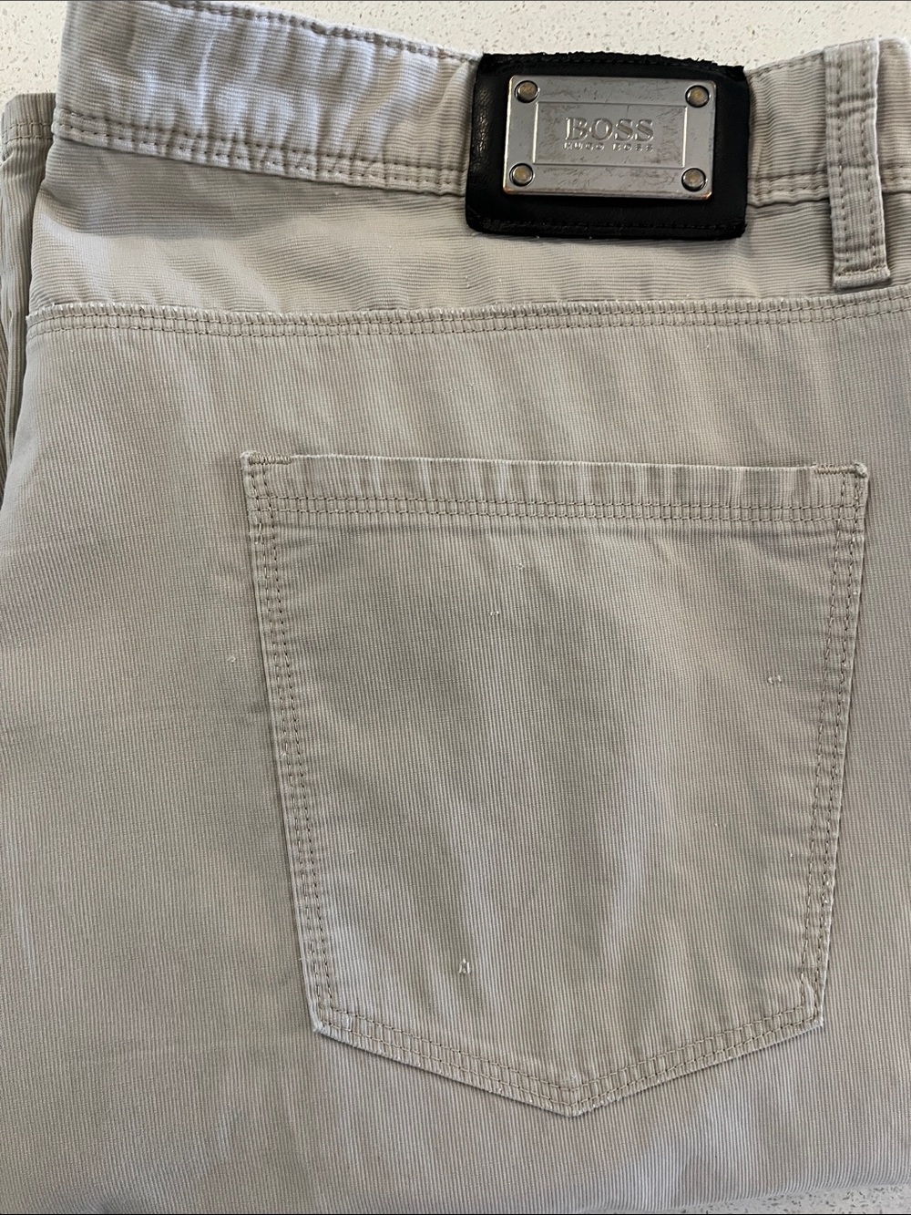 Hugo Boss Light Beige Chinos - Classic Fit